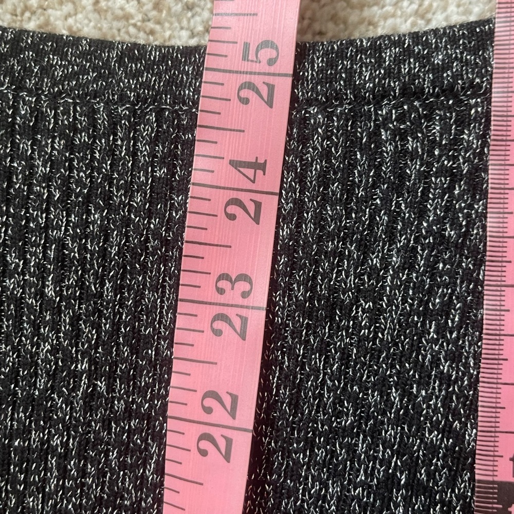 Jones New York Woman’s V Neck Pullover Textured Gray Sweater Petite Large - Picture 6 of 6